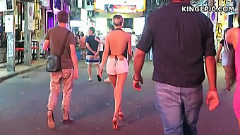 Eine Begegnung Eines Sextouristen Mit Einer Jungen Thaifrau In Pattaya, Thailand